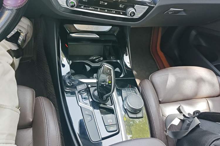 Used BMW X3 2021 xDrive28i Luxury Package Gear Lever