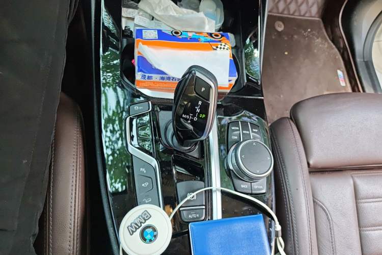 Used BMW X3 2021 xDrive30i Luxury Model with M Sport Package Gear Lever
