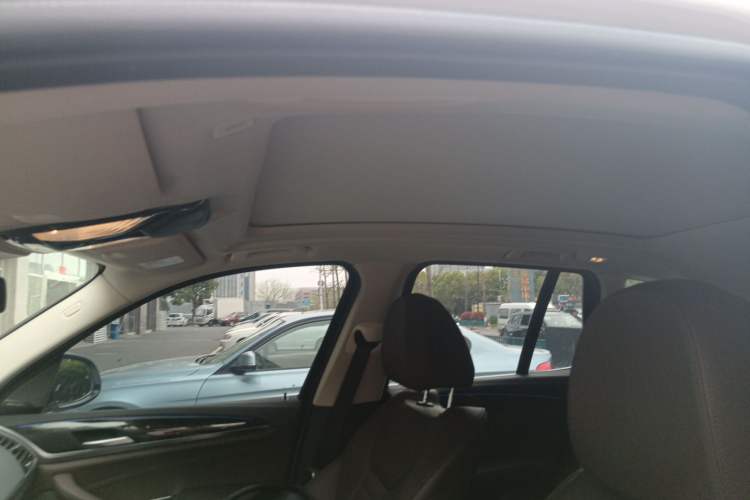 Used BMW X3 2021 xDrive30i Luxury Model with M Sport Package Headliner