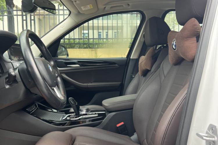 Used BMW X3 2021 xDrive25i Luxury Package Interior 10