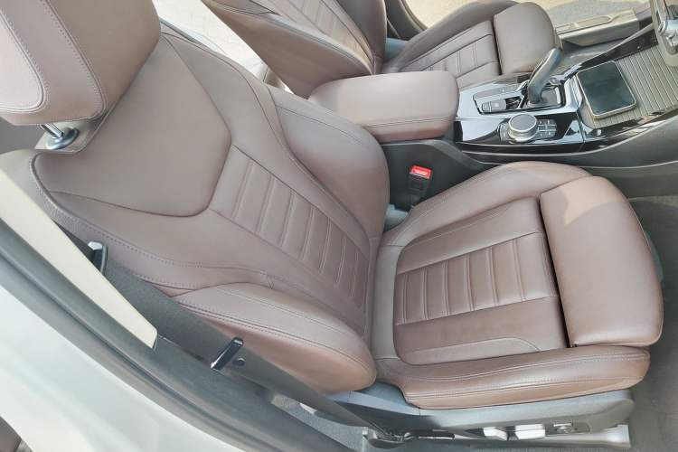 Used BMW X3 2021 xDrive28i Luxury Package Interior 11