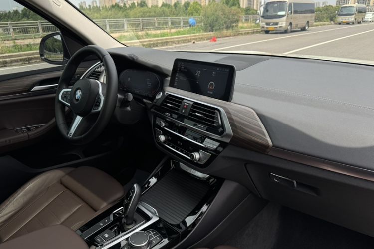 Used BMW X3 2021 xDrive28i M Sport Package Interior 2