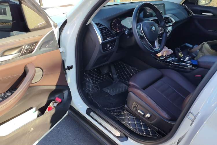 Used BMW X3 2021 xDrive28i Luxury Package Interior 3