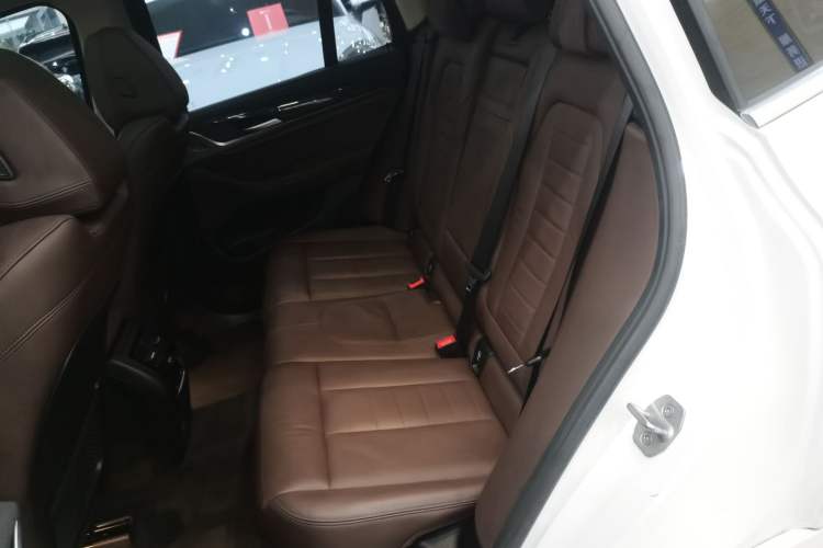 Used BMW X3 2021 xDrive30i Luxury Model with M Sport Package Interior 4