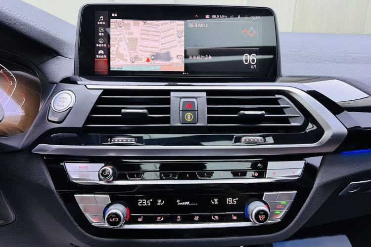 Used BMW X3 2021 Facelift xDrive28i M Sport Package Interior 4