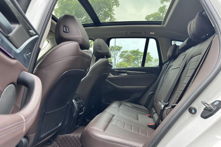 Used BMW X3 2021 Restyled xDrive30i Leading Edition M Sport Package Interior 4