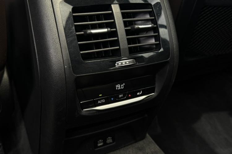 Used BMW X3 2021 xDrive28i M Sport Package Interior 4