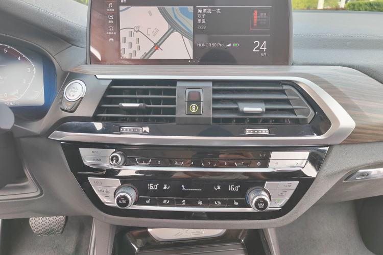Used BMW X3 2021 xDrive28i Luxury Package Interior 4