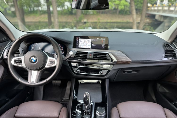 Used BMW X3 2021 Facelift xDrive28i M Sport Package Interior 5
