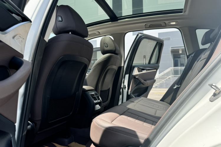 Used BMW X3 2021 xDrive25i M Sport Package Interior 6