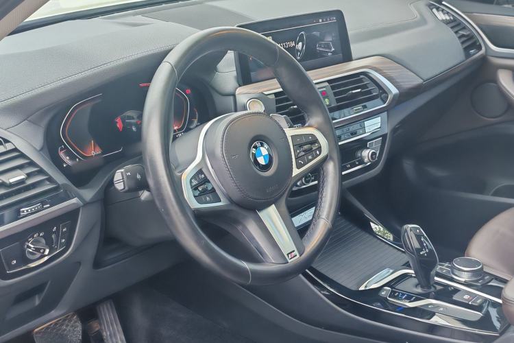 Used BMW X3 2021 Facelift xDrive28i M Sport Package Interior 6