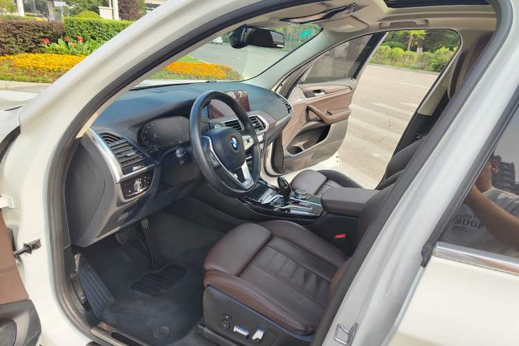 Used BMW X3 2021 xDrive28i Luxury Package Interior 6