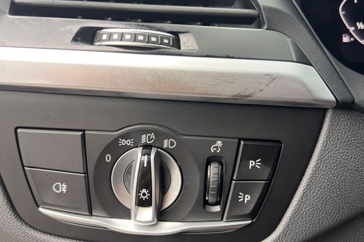 Used BMW X3 2021 xDrive25i Luxury Package Interior 7