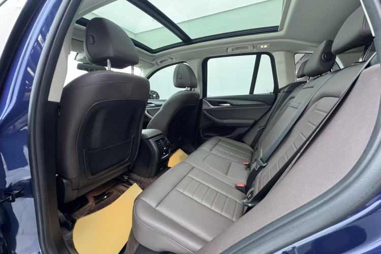 Used BMW X3 2021 xDrive25i Luxury Package Interior 7