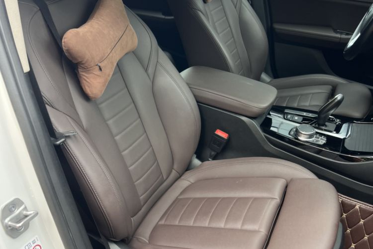 Used BMW X3 2021 xDrive25i Luxury Package Interior 8