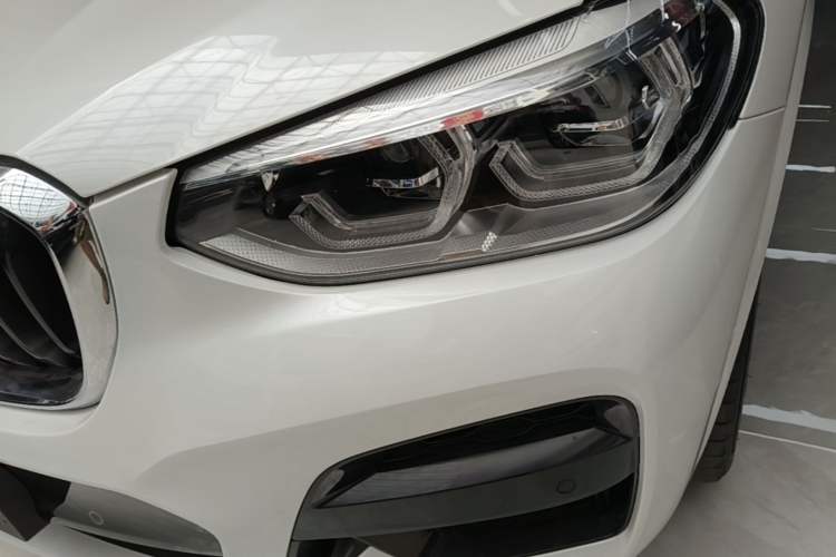 Used BMW X3 2021 xDrive30i Luxury Model with M Sport Package Left Front Headlight