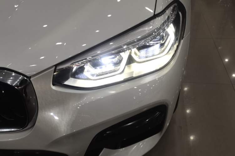 Used BMW X3 2021 xDrive30i Luxury Model with M Sport Package Left Front Headlight