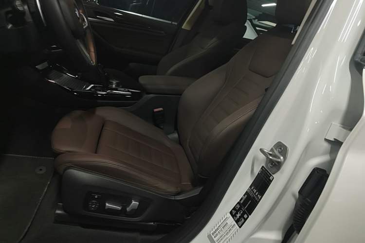 Used BMW X3 2021 Restyled xDrive30i Leading Edition M Sport Package Left Front Seat