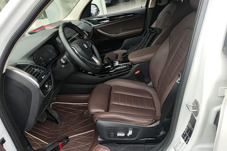 Used BMW X3 2021 xDrive25i Luxury Package Left Front Seat