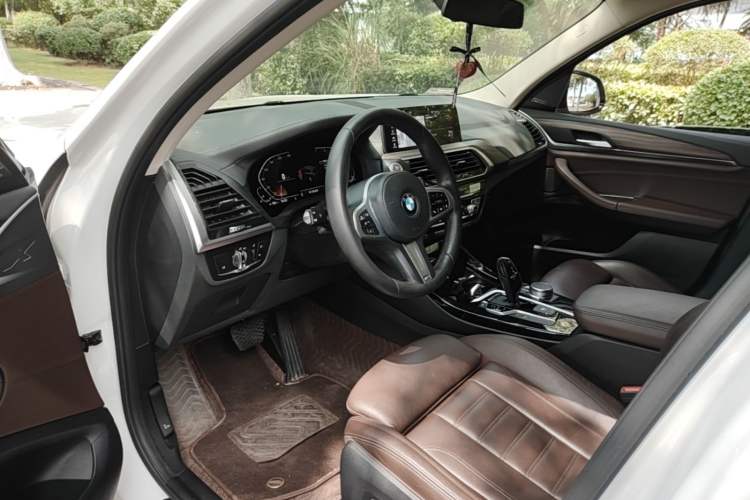 Used BMW X3 2021 xDrive30i Luxury Model with M Sport Package Left Front Seat