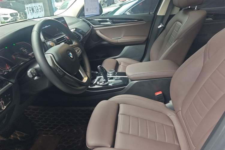 Used BMW X3 2021 xDrive25i Luxury Package Left Front Seat