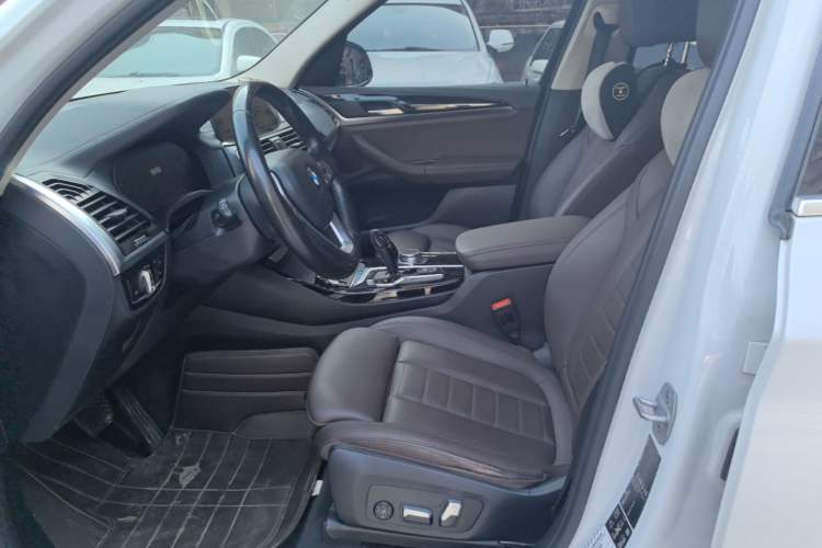 Used BMW X3 2021 xDrive25i Luxury Package Left Front Seat