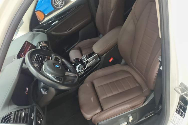 Used BMW X3 2021 xDrive25i M Sport Package Left Front Seat