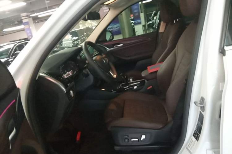 Used BMW X3 2021 Facelift xDrive28i Luxury Package Left Front Seat