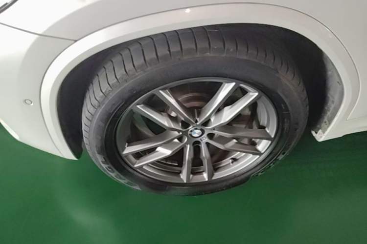 Used BMW X3 2021 xDrive28i M Sport Package Left Front Wheel Hub