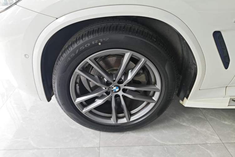 Used BMW X3 2021 xDrive28i M Sport Package Left Front Wheel Hub