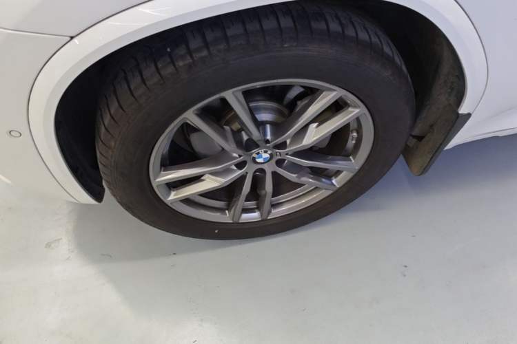 Used BMW X3 2021 xDrive28i M Sport Package Left Front Wheel Hub