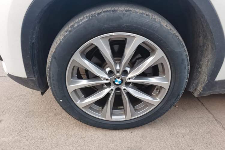 Used BMW X3 2021 Facelift xDrive25i Luxury Package Left Front Wheel Hub