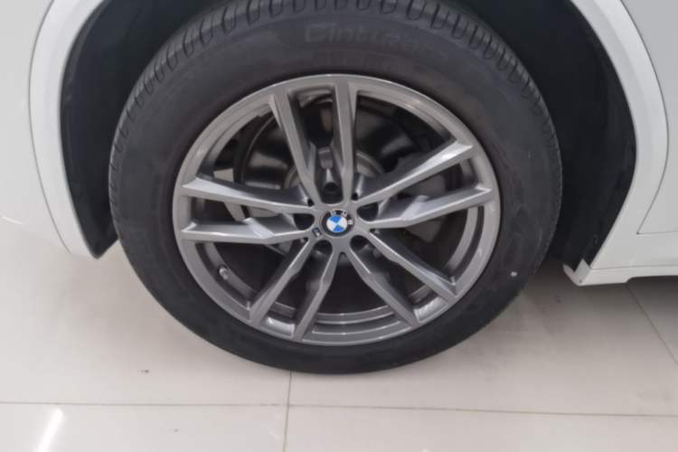 Used BMW X3 2021 xDrive25i M Sport Package Left Front Wheel Hub