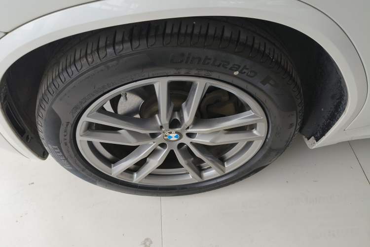 Used BMW X3 2021 xDrive28i M Sport Package Left Front Wheel Hub