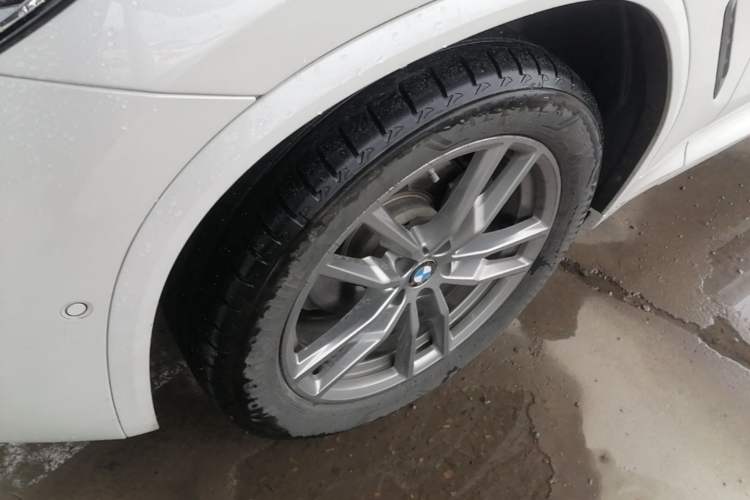 Used BMW X3 2021 xDrive28i M Sport Package Left Front Wheel Hub