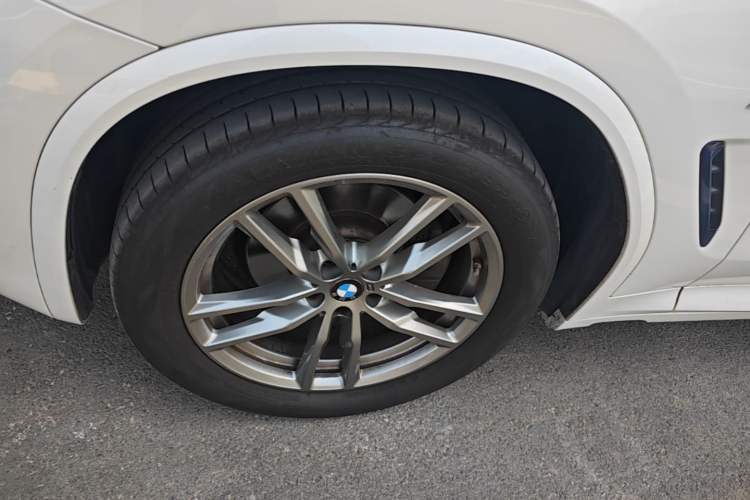 Used BMW X3 2021 Restyled xDrive25i M Sport Package Left Front Wheel Hub