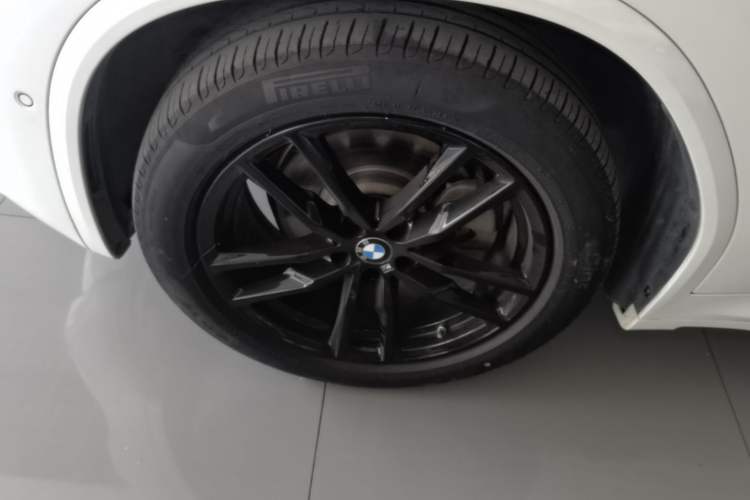 Used BMW X3 2021 xDrive28i M Sport Package Left Front Wheel Hub