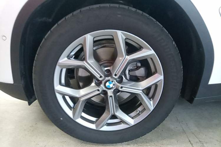 Used BMW X3 2021 Facelift xDrive28i Luxury Package Left Front Wheel Hub