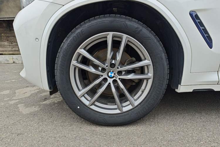 Used BMW X3 2021 xDrive28i M Sport Package Left Front Wheel Hub
