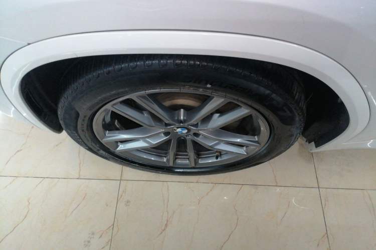 Used BMW X3 2021 xDrive28i M Sport Package Left Front Wheel Hub