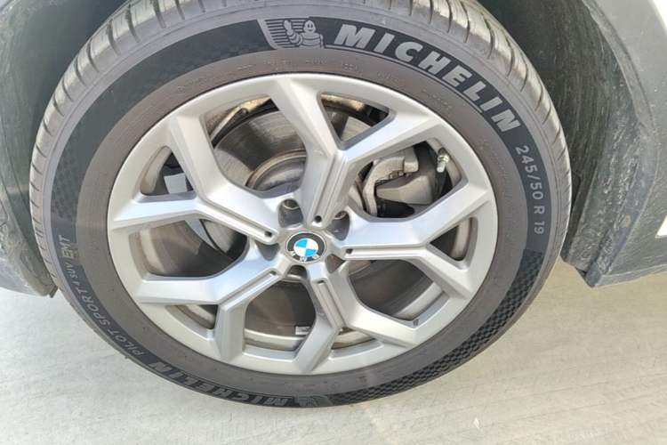 Used BMW X3 2021 Facelift xDrive28i Luxury Package Left Front Wheel Hub