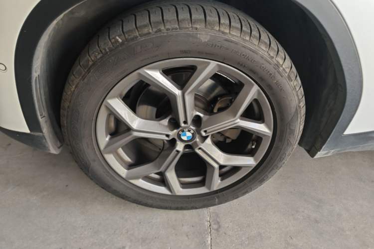 Used BMW X3 2021 xDrive28i Luxury Package Left Front Wheel Hub