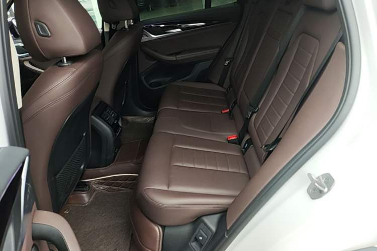 Used BMW X3 2021 xDrive25i Luxury Package Left Rear Seat