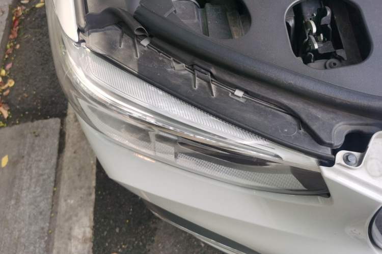 Used BMW X3 2021 xDrive28i Luxury Package Right Front Headlight