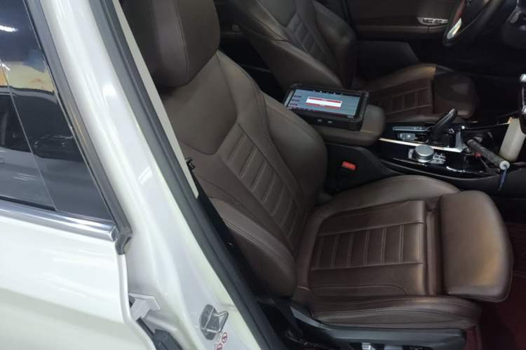 Used BMW X3 2021 xDrive28i Luxury Package Right Front Seat