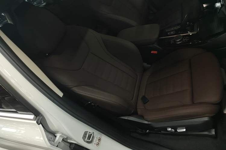 Used BMW X3 2021 Restyled xDrive30i Leading Edition M Sport Package Right Front Seat
