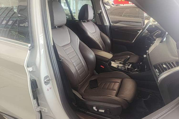 Used BMW X3 2021 xDrive28i Luxury Package Right Front Seat