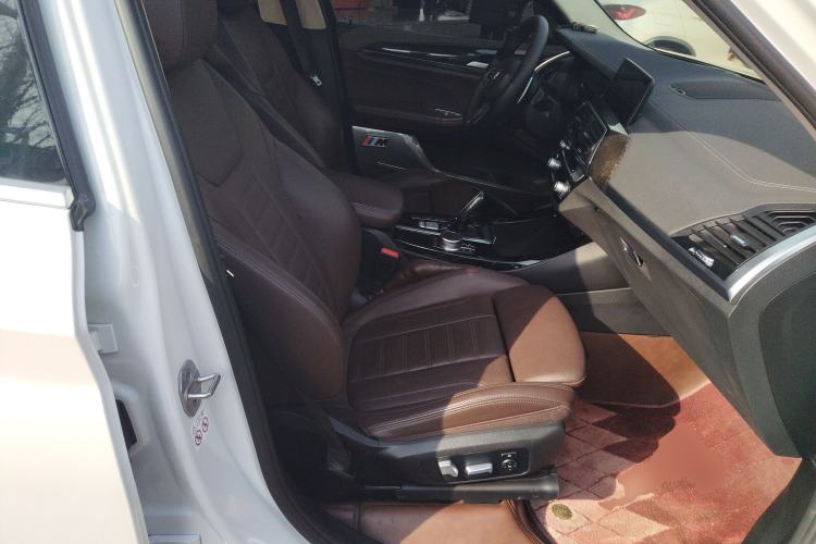 Used BMW X3 2021 xDrive30i Luxury Model with M Sport Package Right Front Seat