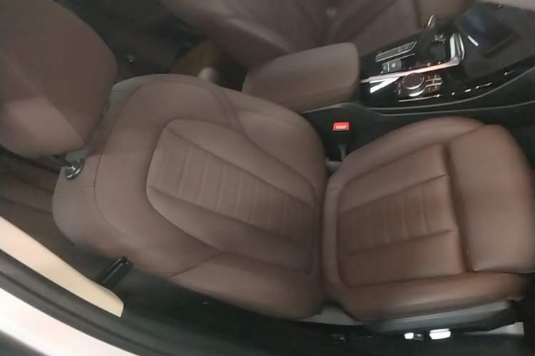 Used BMW X3 2021 xDrive28i M Sport Package Right Front Seat
