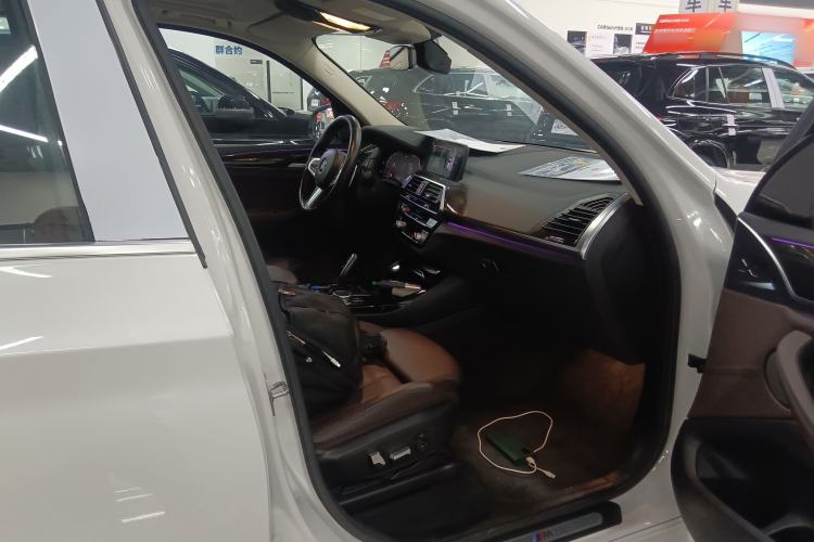 Used BMW X3 2021 xDrive30i Luxury Model with M Sport Package Right Front Seat